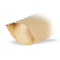 Pungi doypack din hârtie Kraft, din materiale biodegradabile — Vedere de utilizare în procesul practic de amba...